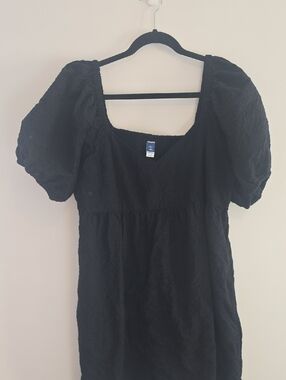Old Navy Black Puff-Sleeve Square-Neck Black Dress